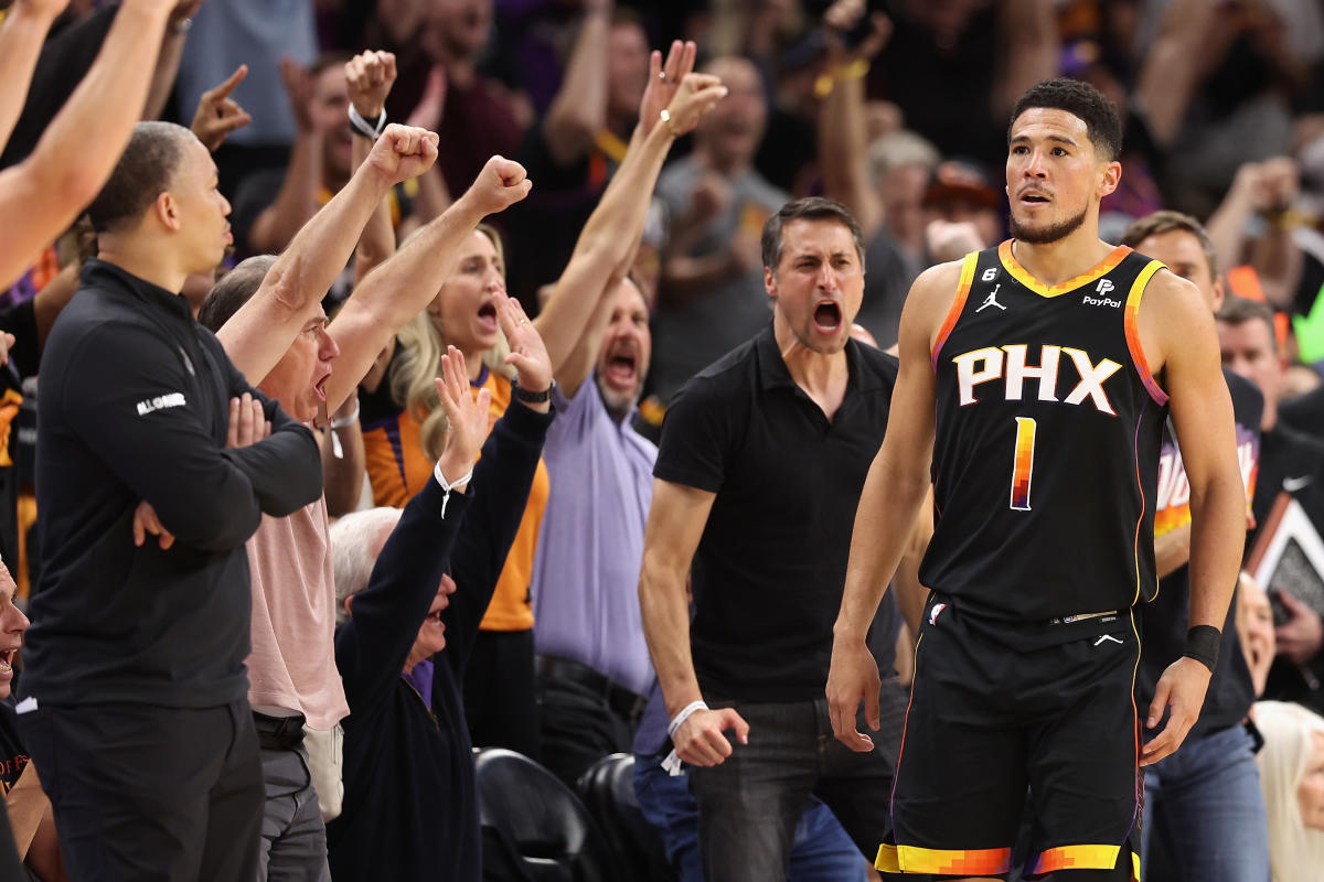 Devin Booker's historic 3rd quarter lifts Phoenix Suns to series win over  Los Angeles Clippers 