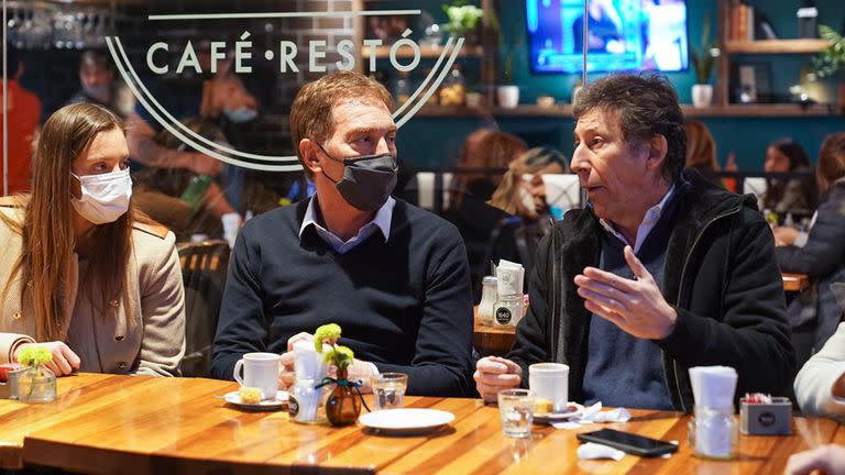 Diego Santilli y Gustavo Posse compartieron una reunión con vecinos de San Isidro