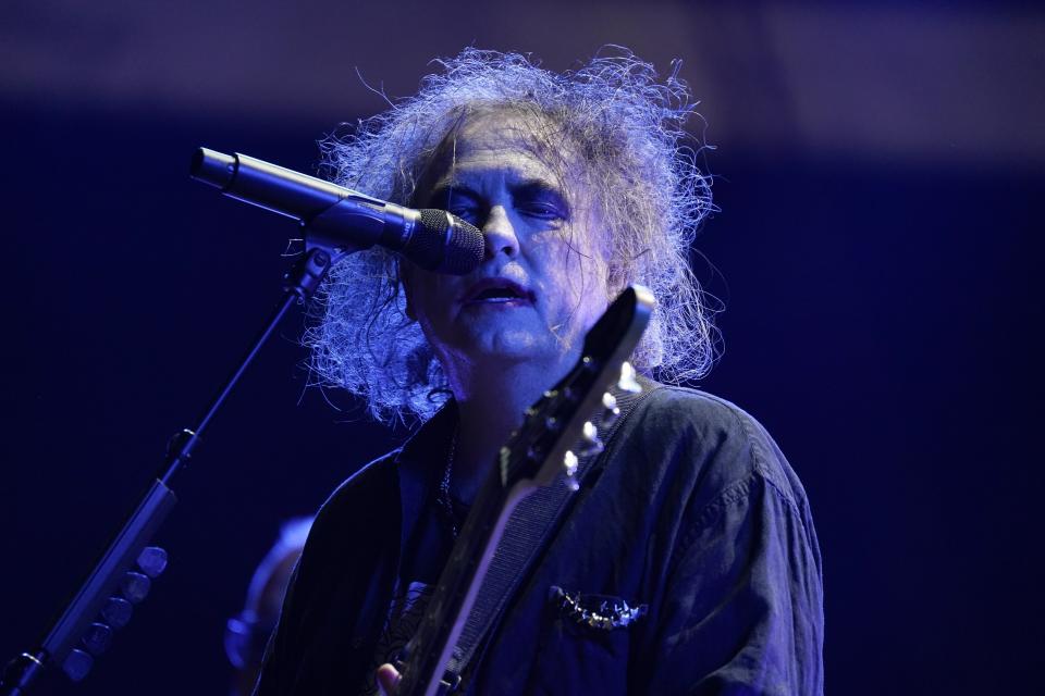 Robert Smith de The Cure durante su concierto en el festival Corona Capital en la Ciudad de México, el domingo 19 de noviembre de 2023. (Foto AP/Aurea Del Rosario)