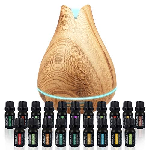 Aromatherapy Essential Oil Diffuser Gift Set (Amazon / Amazon)