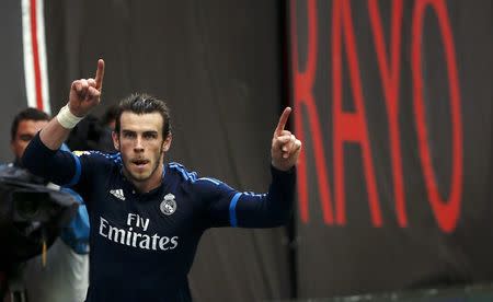 Football Soccer - Spanish Liga BBVA - Rayo Vallecano v Real Madrid - Vallecas stadium, Madrid, Spain - 23/04/16 Real Madrid's Gareth Bale celebrates after scoring a goal. REUTERS/Sergio Perez