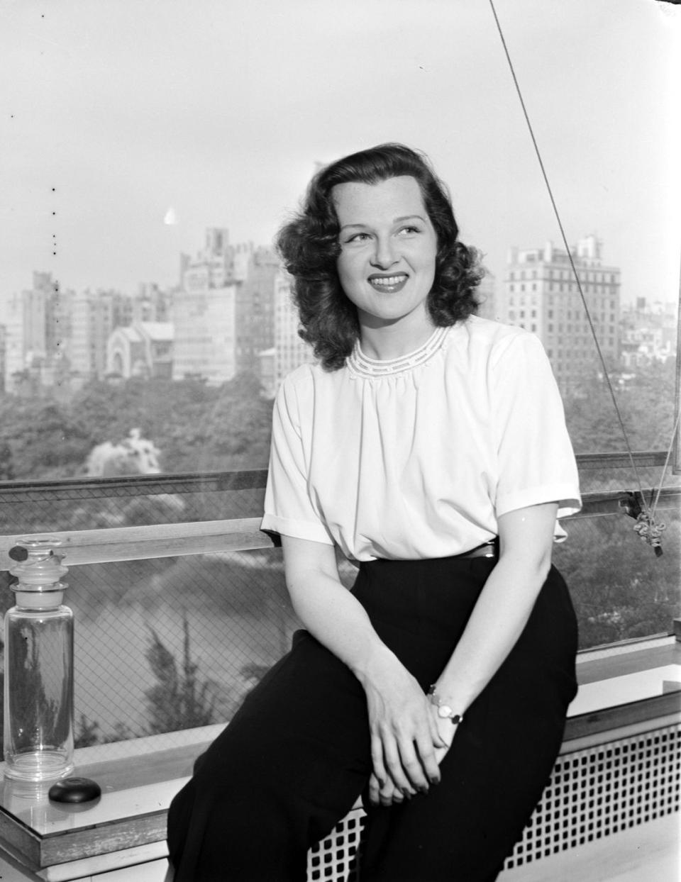1946: Side Curls