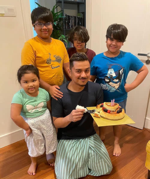 The chef-singer is a father of four