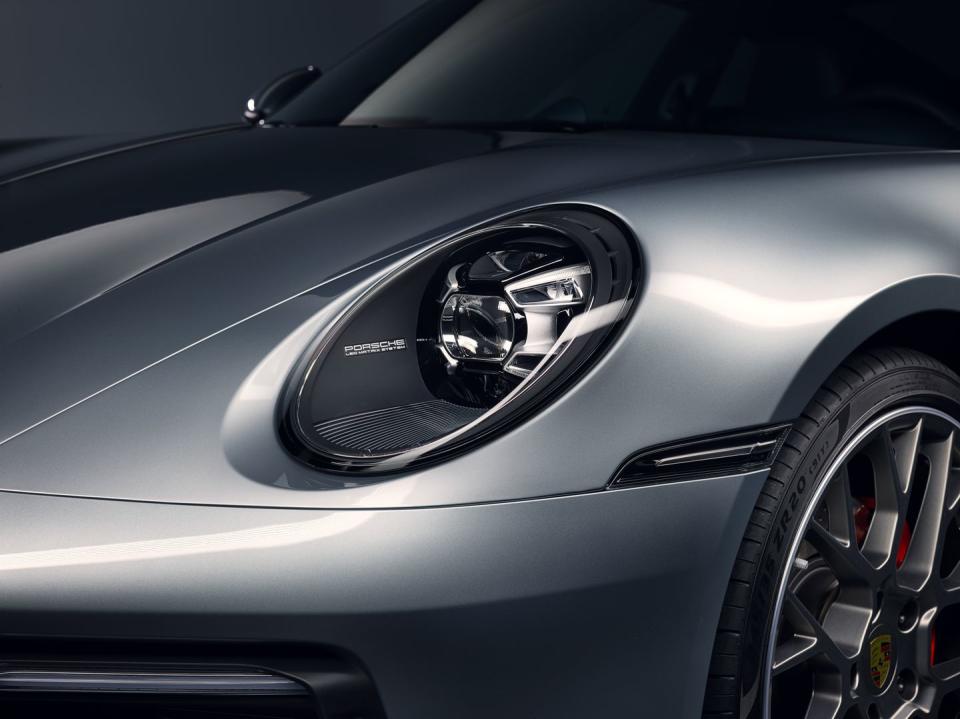 <p>To future-proof the 992 for hybridization, an electric brake booster replaces the vacuum-driven unit.</p>