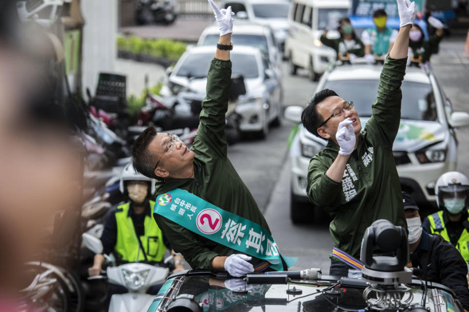 2022年11月24日，民進黨台中市長候選人蔡其昌在北屯車隊掃街。