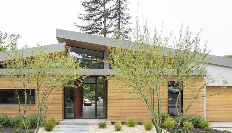 Blue Sky Building Systems worked with CB Architecture to create a modern home for a family of four in Orinda, California.