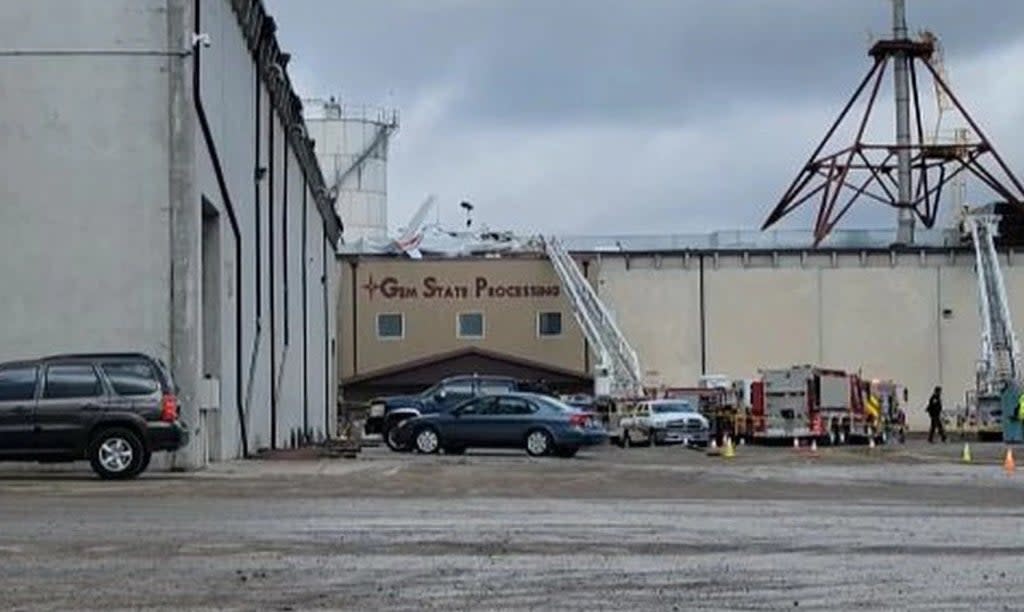 Plane crashes into factory in Heyburn, Idaho  (KMVT)