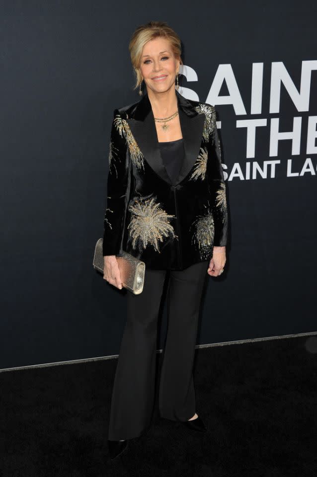 Jane Fonda vêtue en Saint Laurent