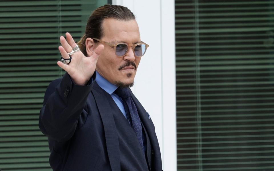 Auch nach Ende seiner großen Schauspielkarriere muss sich Johnny Depp keine Sorgen um Geld machen.  (Bild: 2022 Getty Images/Kevin Dietsch)