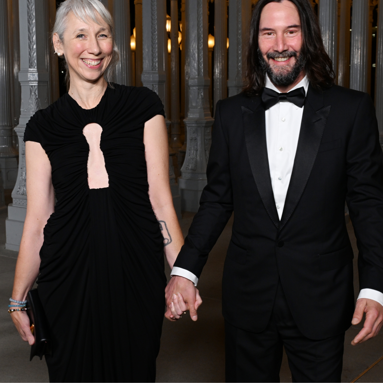  Alexandra Grant and Keanu Reeves, wearing Gucci, attend the 2023 LACMA Art+Film Gala, Presented By Gucci at Los Angeles County Museum of Art on November 04, 2023 in Los Angeles, California. 