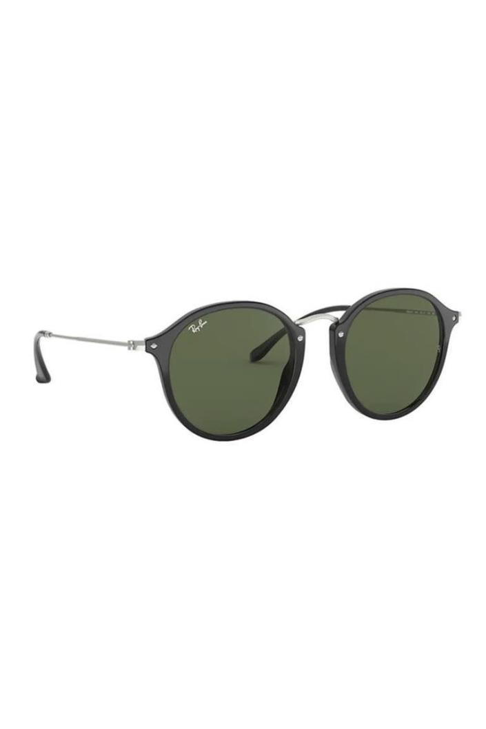 <p><strong>Ray-Ban</strong></p><p>amazon.com</p><p><strong>$174.00</strong></p><p><a href="https://www.amazon.com/dp/B01F5K24LM?tag=syn-yahoo-20&ascsubtag=%5Bartid%7C10056.g.40167801%5Bsrc%7Cyahoo-us" rel="nofollow noopener" target="_blank" data-ylk="slk:Shop Now" class="link ">Shop Now</a></p><p>With durable acetate rims and matte finishes on the metal temples, UV protection has never looked so good.</p>