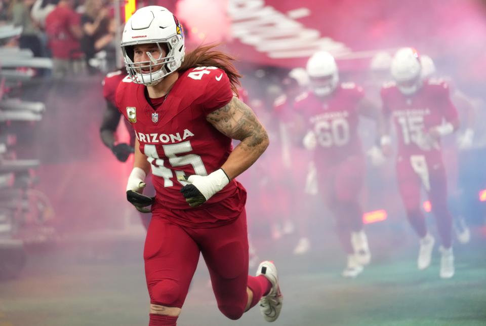 Arizona Cardinals linebacker Dennis Gardeck (45) takes the field for their game against the Atlanta Falcons at State Farm Stadium in Glendale on Nov. 12, 2023.