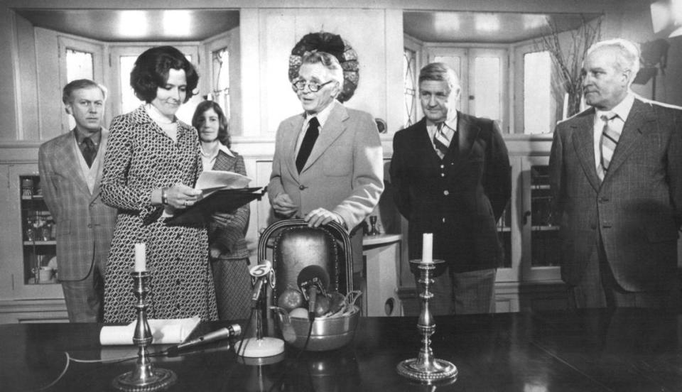 Kansas City attorney Lyman Field (behind chair) at a ceremony marking the Thomas Hart Benton home’s designation as a state park and historic shrine. Field was a friend of Benton’s and co-trustee of his estate.