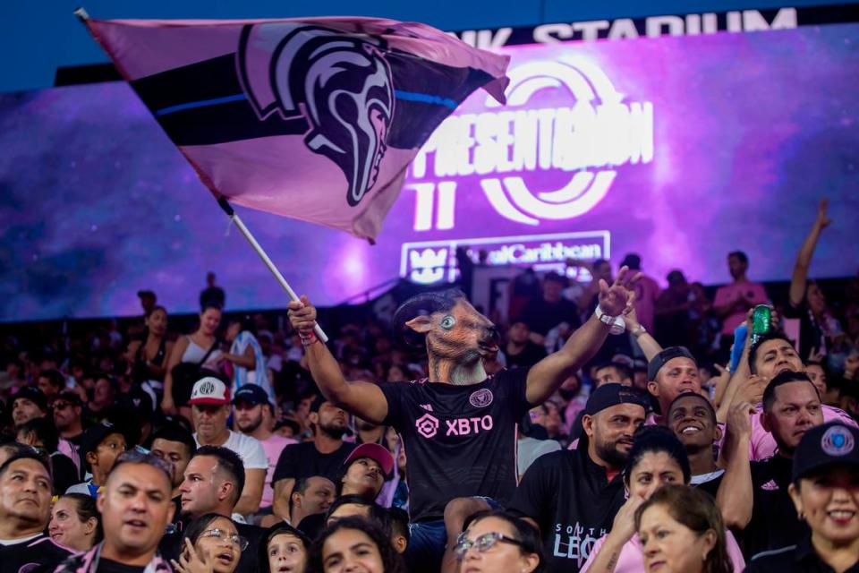 Fans cheer before the start of Inter Miami’s The Unveil event at DRV PNK Stadium on Sunday, July 16, 2023, in Fort Lauderdale, Fla. The event was held to officially welcome Argentine forward Lionel Messi (10) and Spanish midfielder Sergio Busquets (5) to the team. Lauren Witte/lwitte@miamiherald.com