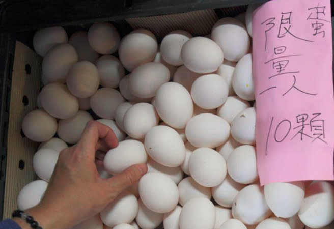 農委會表示「雞蛋沒有缺，只是需求增」，「講X話」嫌疑再度引網民炸鍋。（報系資料照）