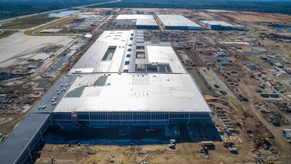 hyundai motor group metaplant america roofing and construction progress