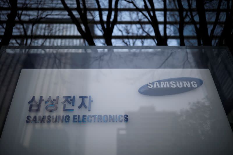 FILE PHOTO: The logo of Samsung Electronics is seen at its office building in Seoul