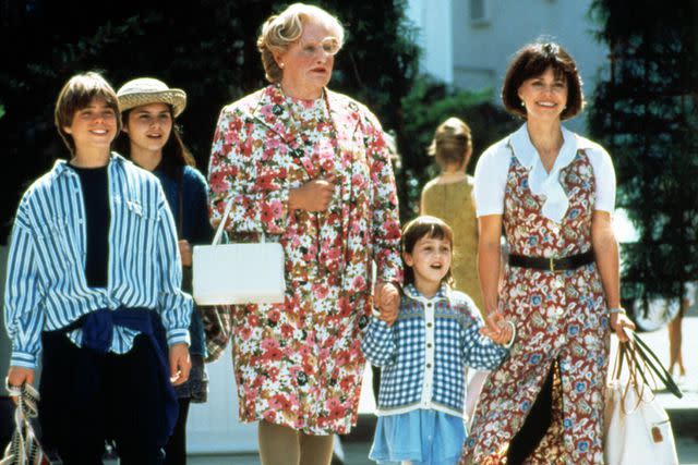 <p>Courtesy Everett Collection</p> The cast of 'Mrs. Doubtfire'