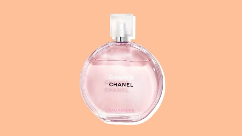 Bring some zest to your personal scent with Chanel Chance Eau Tendre Eau de Toilette.