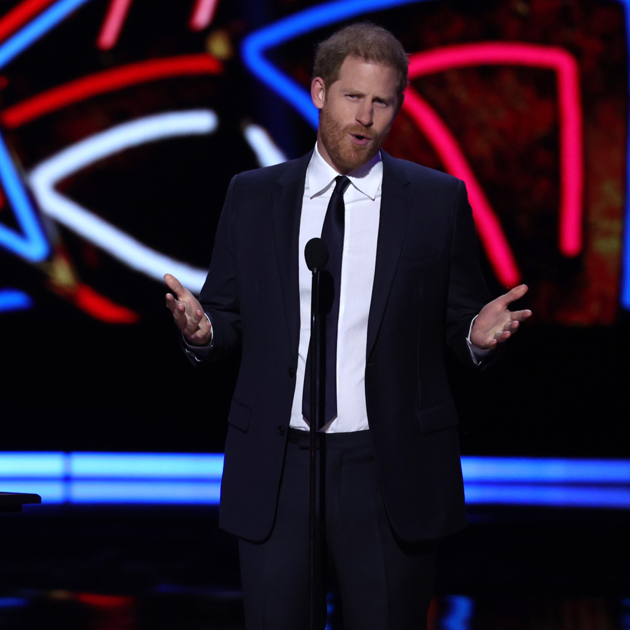  Prince Harry, Duke of Sussex presents the Walter Payton Man of the Year Award at the 13th Annual NFL Honors on February 8, 2024 in Las Vegas, Nevada. 