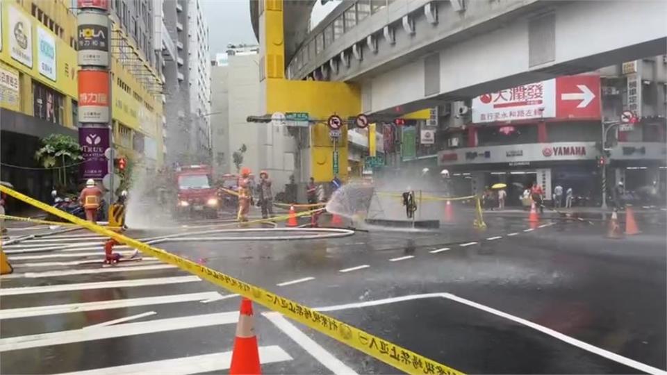 中和區連城路與景平路交叉路口發生瓦斯漏氣。（圖／民視新聞）