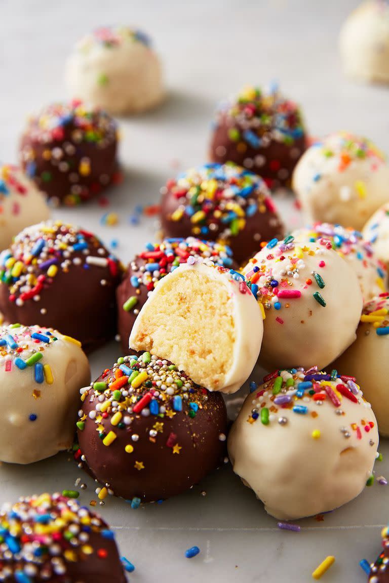 <p>Use your favorite kind of cake!</p><p>Get the recipe from <a href="https://www.delish.com/cooking/recipe-ideas/a25621097/cake-balls-recipe/" rel="nofollow noopener" target="_blank" data-ylk="slk:Delish;elm:context_link;itc:0;sec:content-canvas" class="link ">Delish</a>. </p>