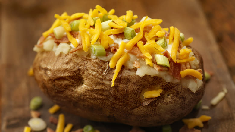 Baked potato with toppings