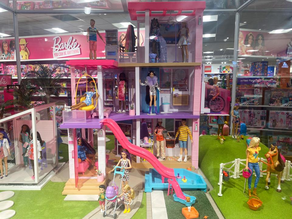 The Barbie dream house.