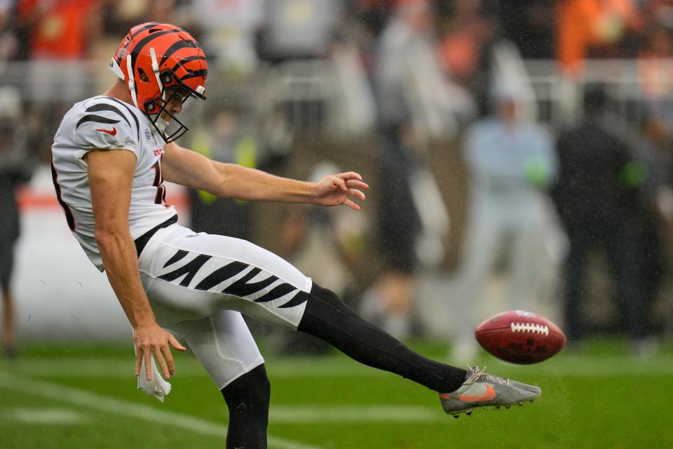 Cincinnati Bengals punter Brad Robbins' struggles this season have been put under an even bigger spotlight as they have to play with a different style.
