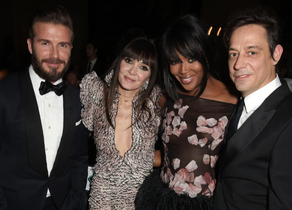 David Beckham, Annabelle Neilson, Naomi Campbell, and Jamie Hince at the Alexander McQueen: Savage Beauty Fashion Gala in 2015. (Photo: Getty Images)