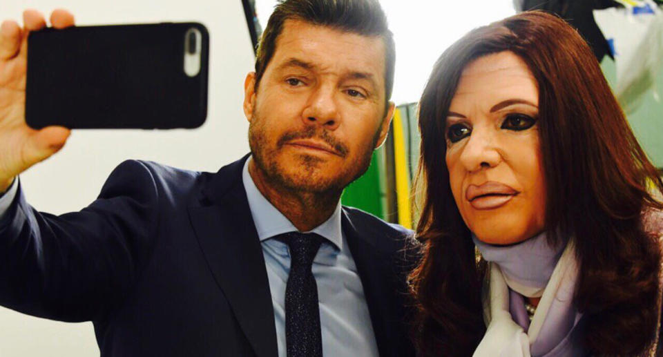 El mano a mano de Tinelli y Cristina. – Foto: Twitter/cuervotinelli