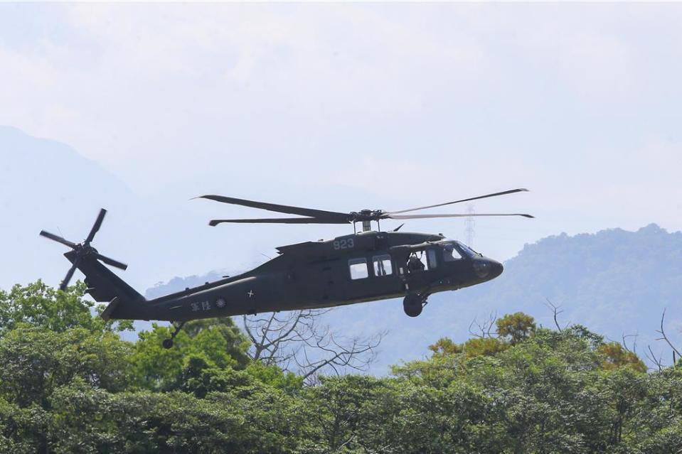 UH-60M，黑鷹直升機。（陳麒全攝）
