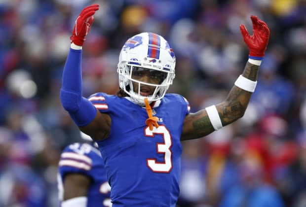 Bills' Hamlin in Critical Condition After Collapse on Field - Bloomberg