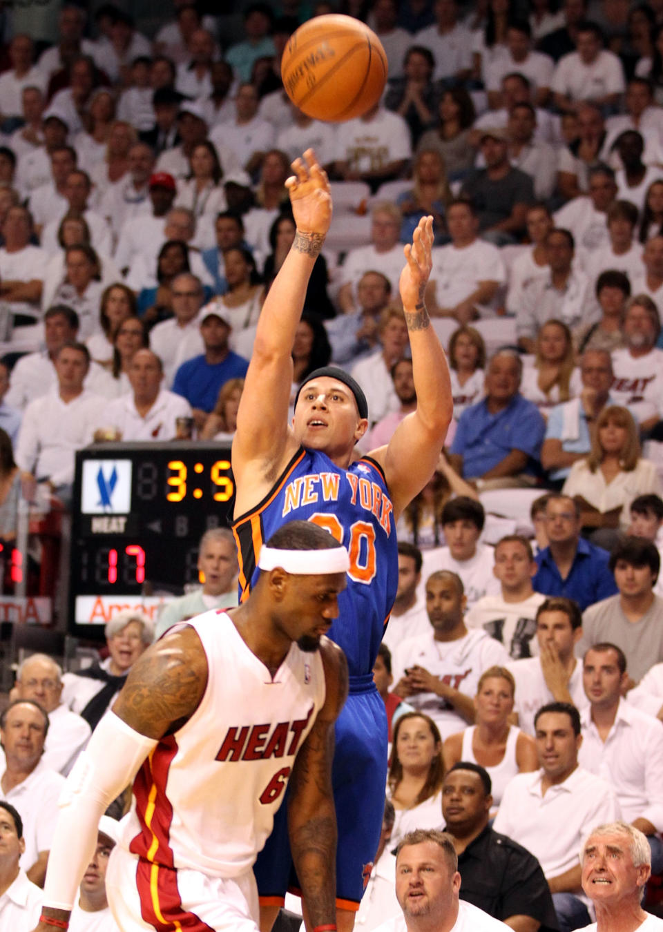 Mike Bibby with the New York Knicks. (Getty Images)