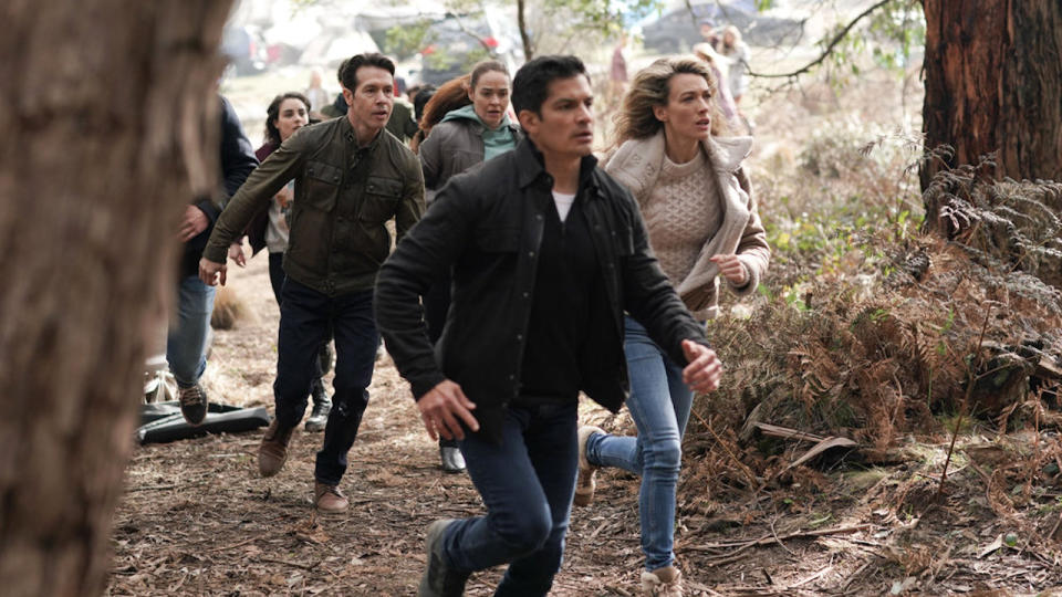 the la brea cast running in season 1 on nbc