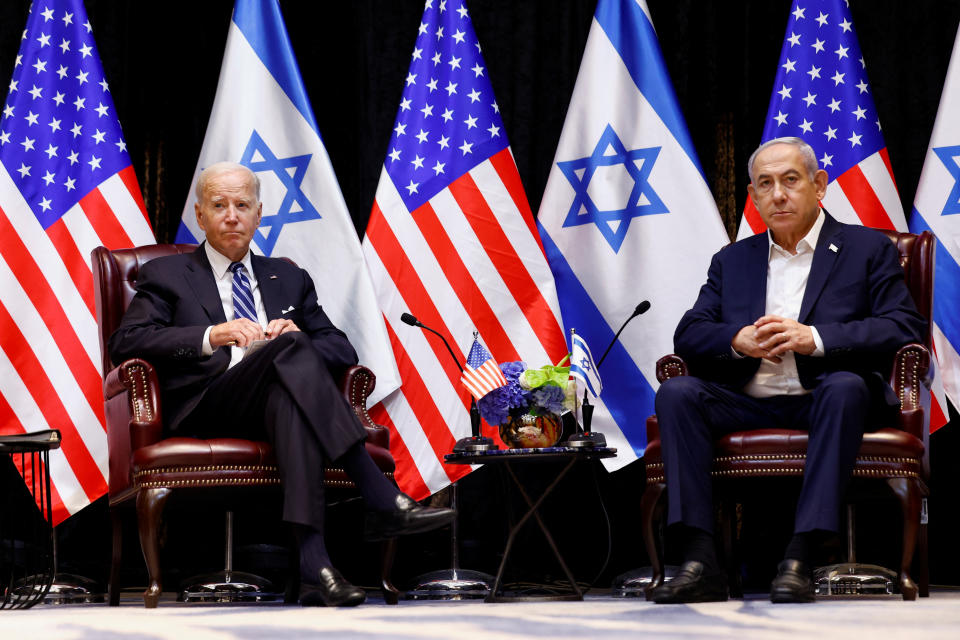 U.S. President Joe Biden meets with Israeli Prime Minister Benjamin Netanyahu and the Israeli war cabinet, as he visits Israel amid the ongoing conflict between Israel and Hamas, in Tel Aviv, Israel, October 18, 2023. REUTERS/Evelyn Hockstein