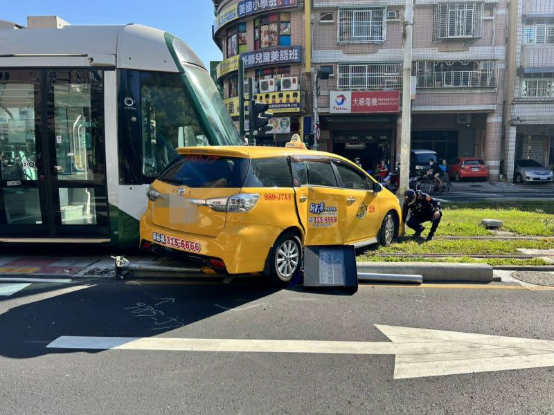 ▲高捷公司將向張姓計程車司機索賠車禍損失。（圖／記者張文晃翻攝）