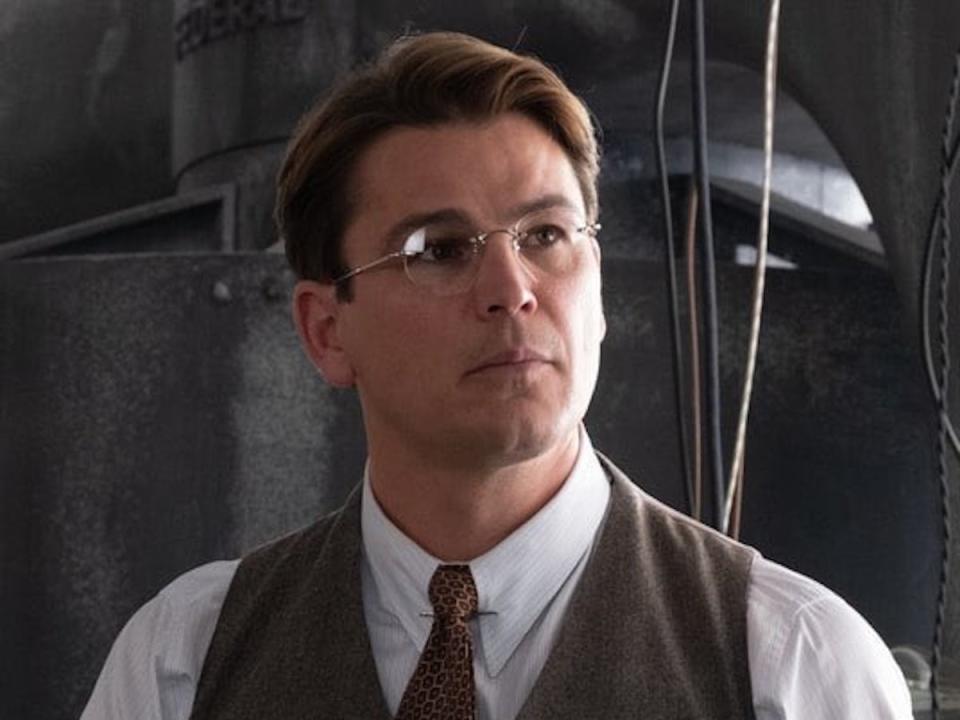 Josh Hartnett as Ernest Lawrence (Universal)