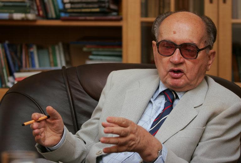 Former Polish president and last communist leader general Wojcieh Jaruzelski is seen in his office in Warsaw during an AFP interview, August 4, 2005