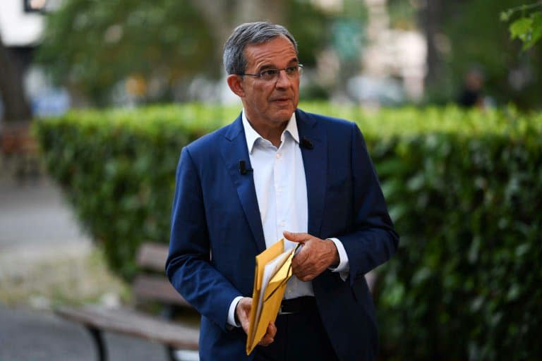 Thierry Mariani (RN) lors d'un débat télévisé à Aix en Provence le 16 juin 2021 - Christophe SIMON © 2019 AFP