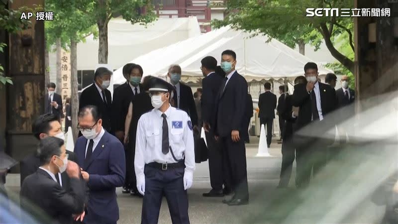 賴清德現身增上寺。（圖／AP授權）