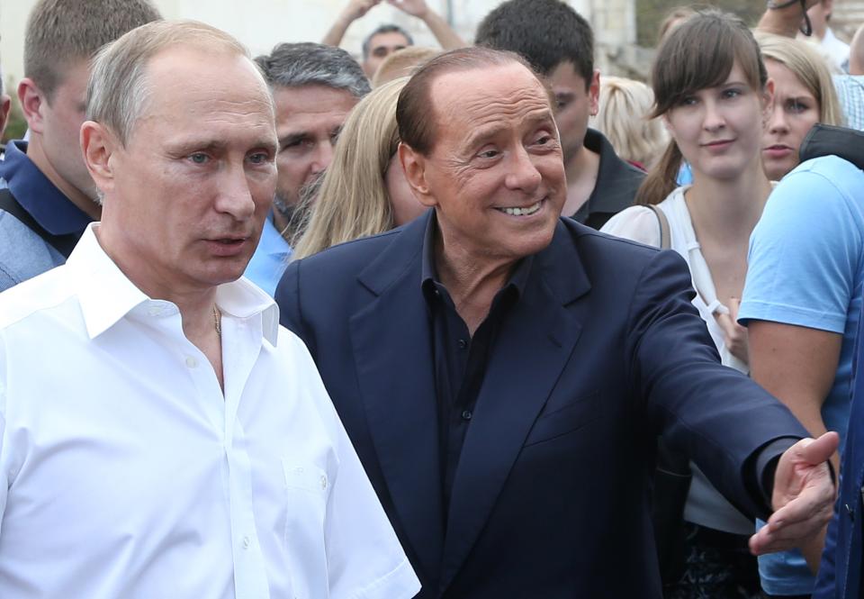 Vlad'mir Putin e Silvio Berlusconi hanno uno stretto legame.  (Foto di Sasha Mordovets/Getty Images)