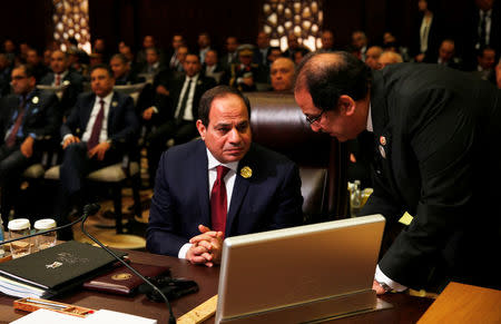 Egypt's President Abdel Fattah al-Sisi (seated) attends the 28th Ordinary Summit of the Arab League at the Dead Sea, Jordan March 29, 2017. REUTERS/Mohammad Hamed