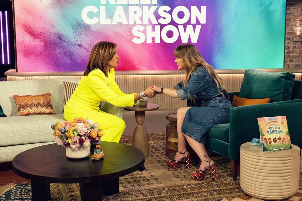 Hoda Kotb and Kelly Clarkson in 