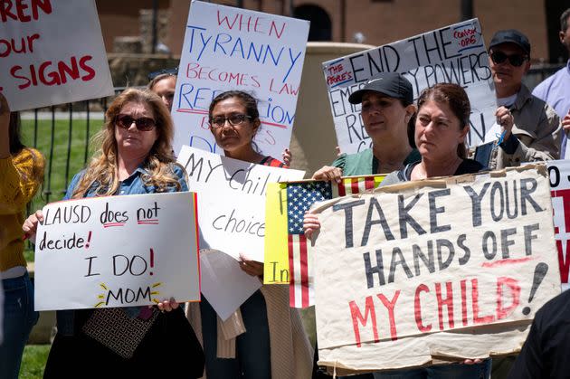 Parents opposed to the Los Angeles school district's COVID-19 vaccination mandate for students rally outside the school district office on May 10. (Photo: MediaNews Group/Los Angeles Daily News via Getty Images via Getty Images)