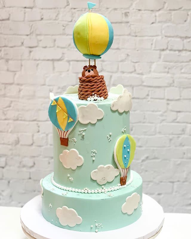 6) Hot Air Balloon Cake