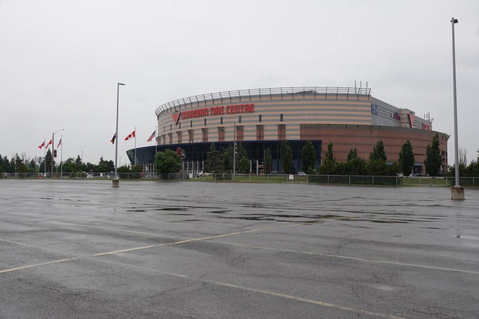 Covering an area of 17 hectares, the Canadian Tire Centre and its parking lots could provide a unique opportunity for redevelopment.