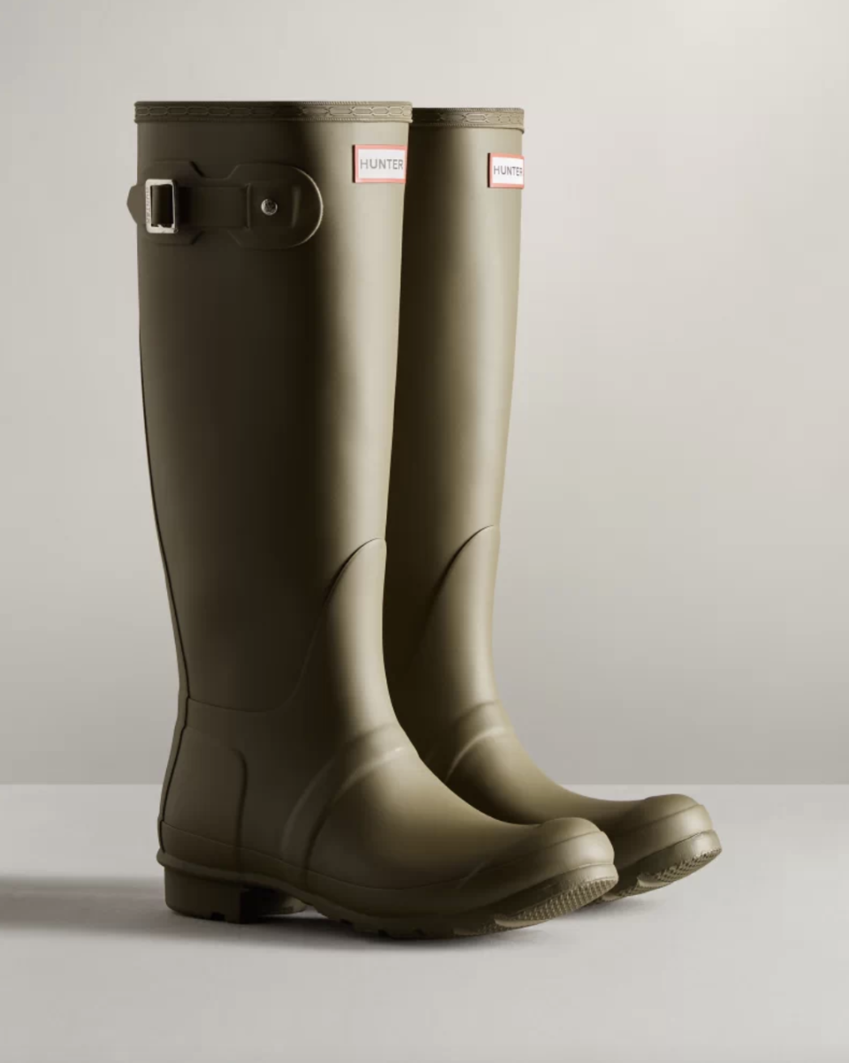 olive green tall hunter rain boots 