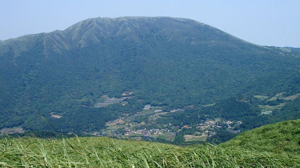 士林區受惠於大屯山的遮蔽，因此秋冬的降雨相較其他地區來得少。（圖／翻攝自Google Maps）