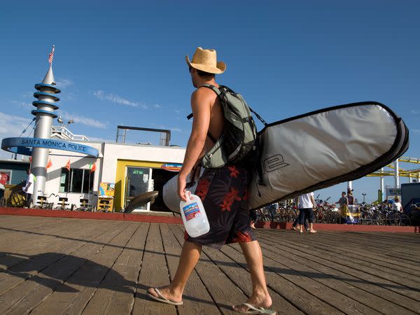 <b>Santa Monica, California </b><br>With 3.5 miles (5.6 kilometers) of broad, sandy beaches, a fresh ocean breeze, and progressive vibe, Santa Monica has long been a magnet for the Hollywood set. In the 1920s, movie moguls and starlets partied at Club Casa Del Mar; today, celebrities dodge the paparazzi at the Shutters on the Beach hotel. Join a volleyball game, look for sea lions, or just watch the Pacific rollers crash on the beach.